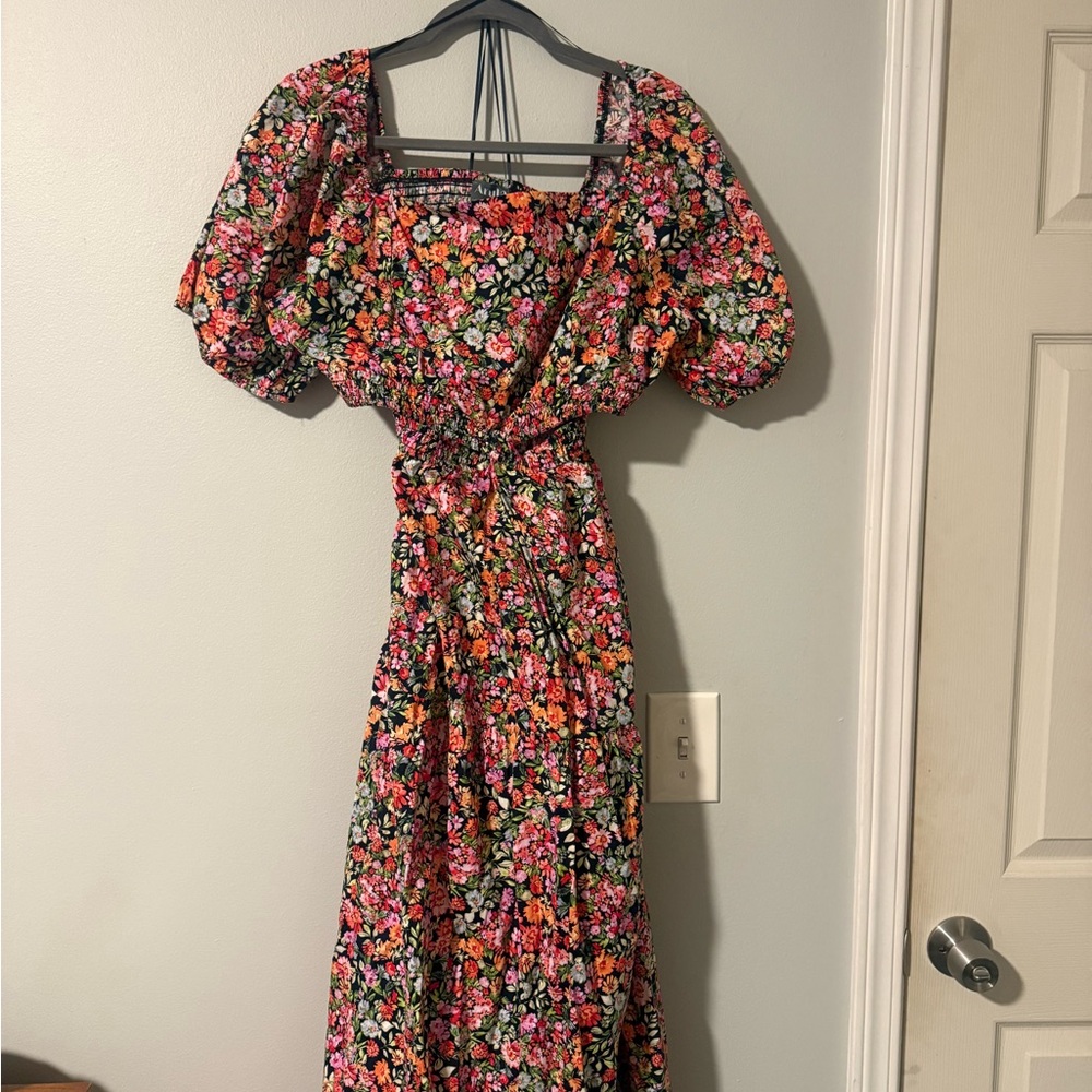 Arula Floral Puff Sleeve Dress with Cut Out